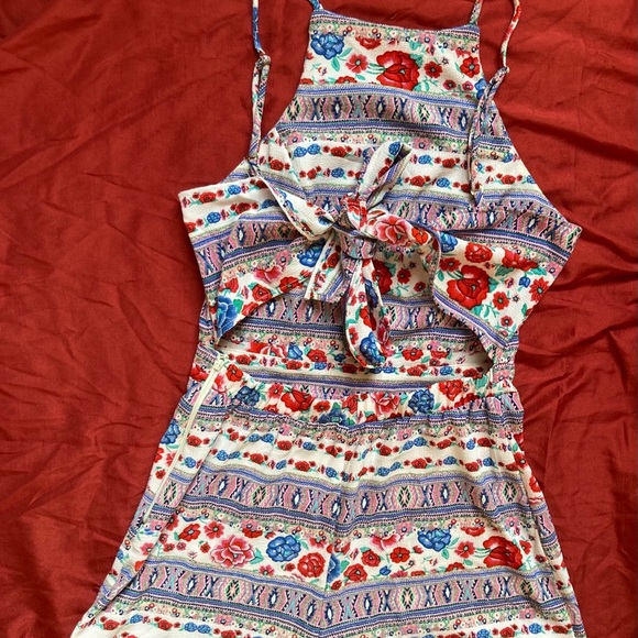 Gorgeous floral jumper with tie in the back - Picture 2 of 2